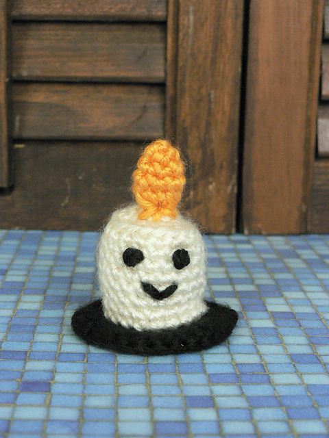 Candle Amigurumi