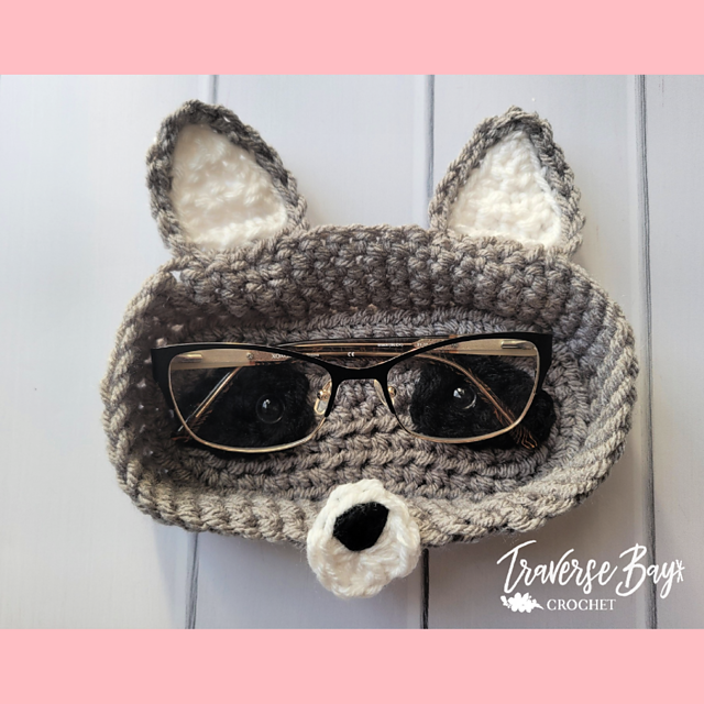 Raccoon Glasses Holder
