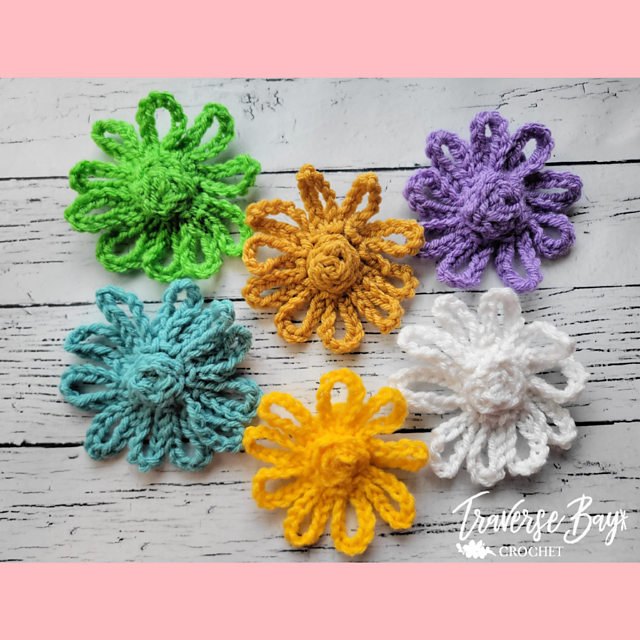 Textured Chain Flower