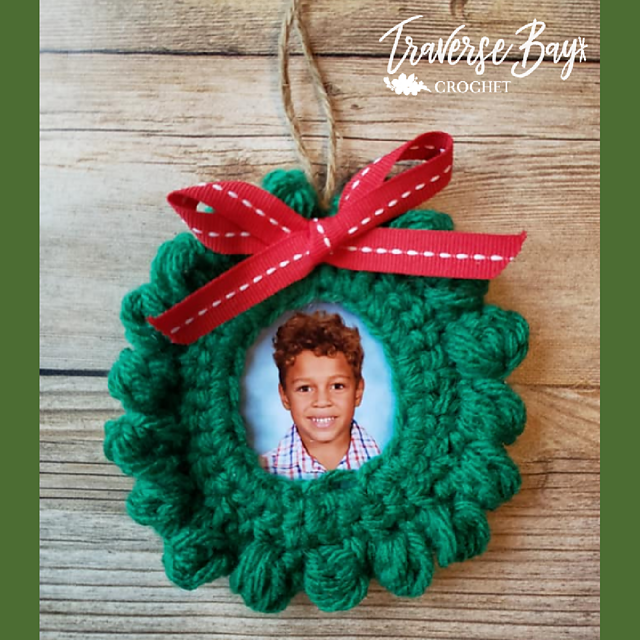 Wreath Picture Ornament