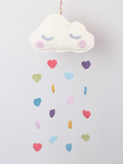 Amigurumi baby mobile - Showered with love