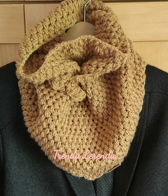 Puff Triangle Scarf