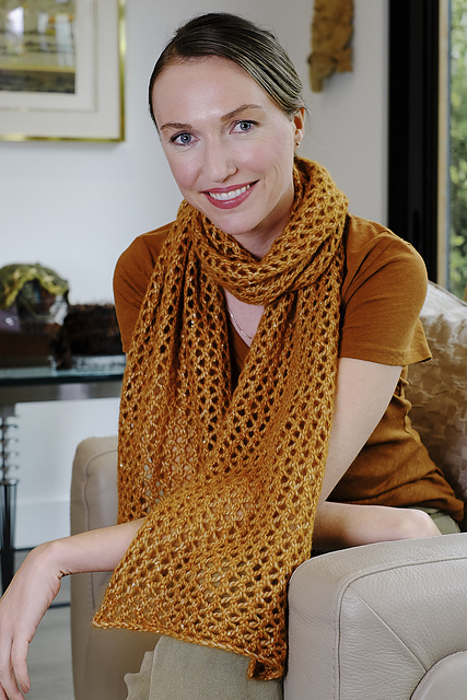 6800G Cheerleader Open Eyelet Scarf