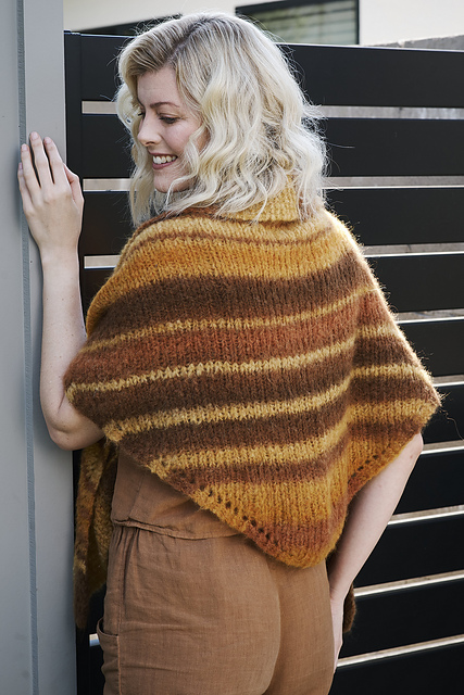 6901-G Gigante' Ruffle Edge Half Found Shawl