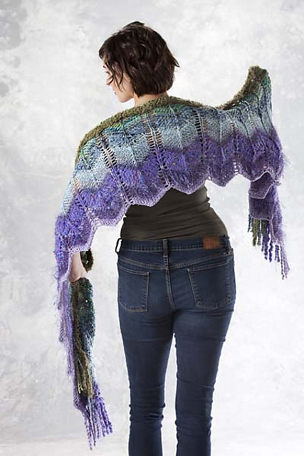 5402F Chevron Twisted Fringe Wrap