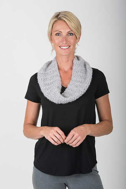 5501O Brushmere Openwork Scarf & Ribbed Cowl