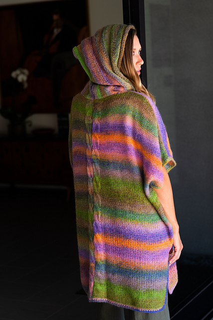 5900I Cabled Hooded Pullover