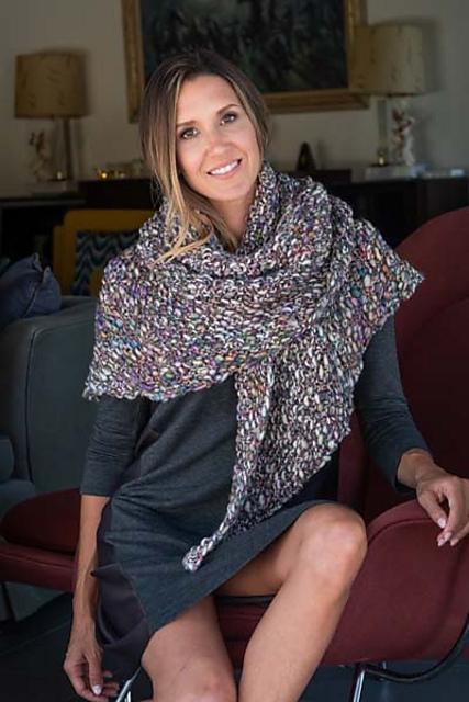 5902I Seed Stitch Triangle Shawl