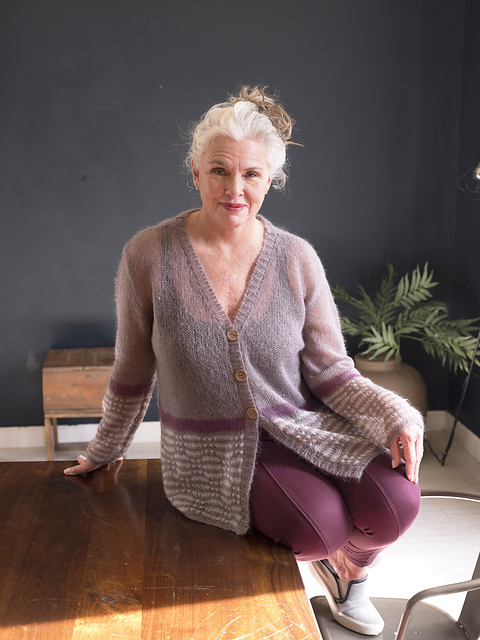 6200Y Silkhair Slip Stich Trim V-Neck Cardi