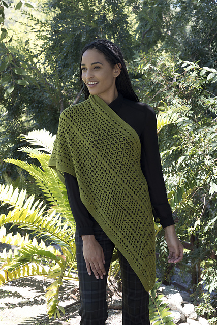 6301B Cabled Eyelet Sari/Poncho/shawl