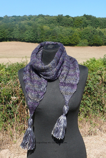 Scarf metallic ripples