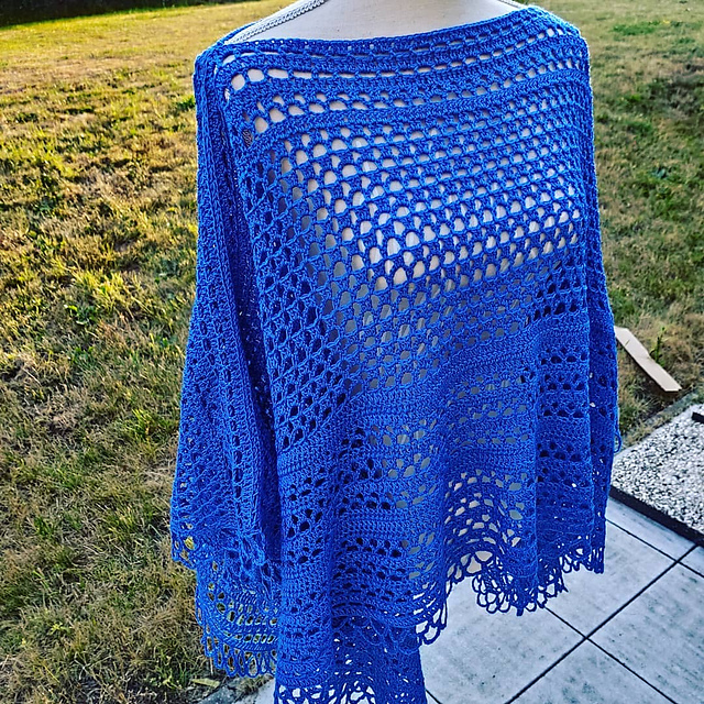 Poncho Céleste