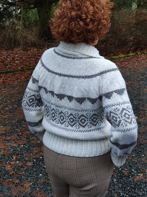 Le cardigan de l'Influenceuse