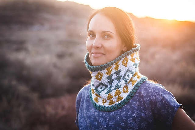 Twin Lakes Cowl the II