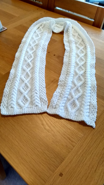 Design H – Diamond Cable Scarf