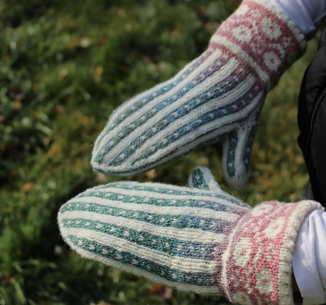 Fogtown Mittens