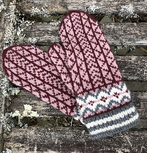 Mountain Laurel Mittens