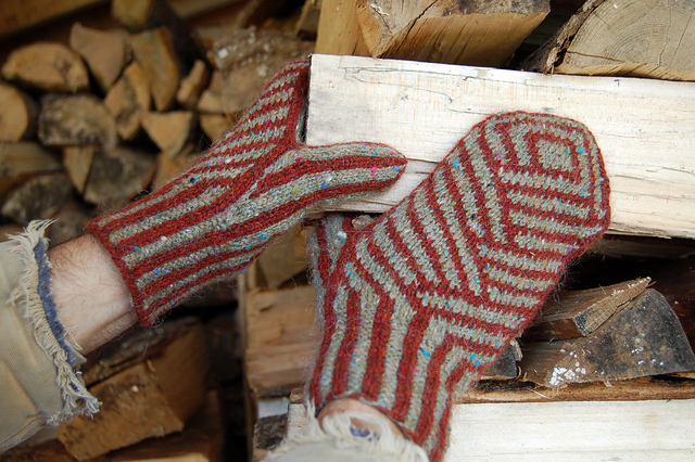 Ragged Island Mittens