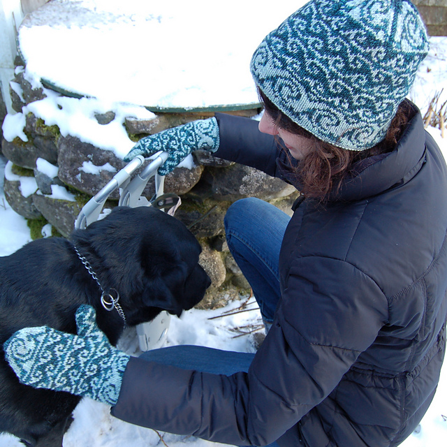 Surfside Mittens and Hat