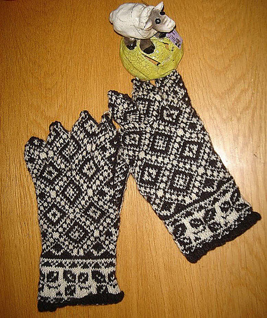 14. Herrevante / Man's glove