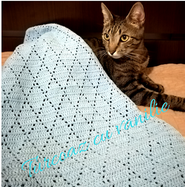 Diamond baby blanket
