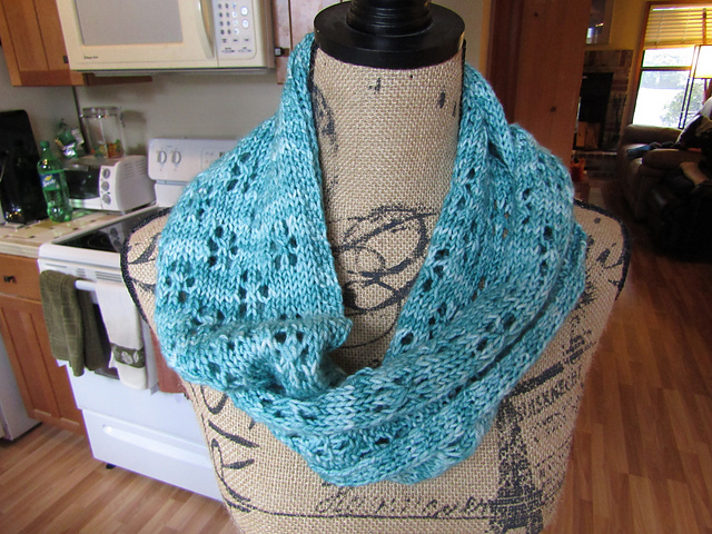 Snowflake Cowl