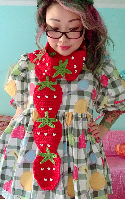 やっちゃん 様 strawberryThief Ravelry: Strawberry Scarf pattern by Twinkie Chan