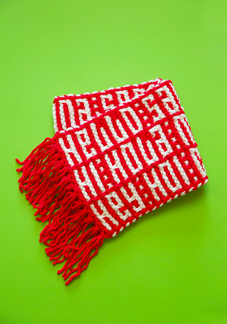Knit Hello United Fanscarf