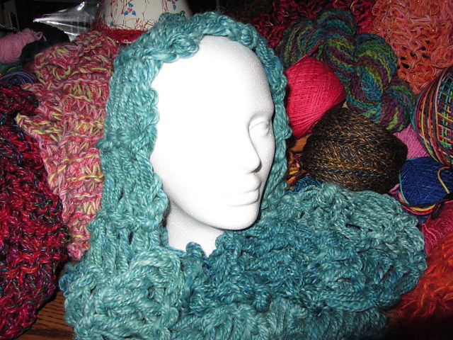 Yarn Tales Stitchwork: Chain Knitting with Twisted Drop Stitch