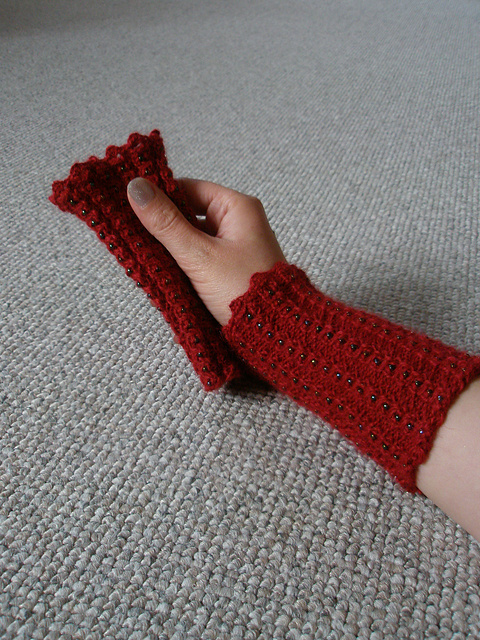 Cabled Muffetees (Muffediser med Snoninger)