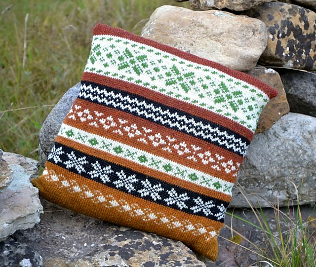 Patterned Cushion / Mönstrad Kudde