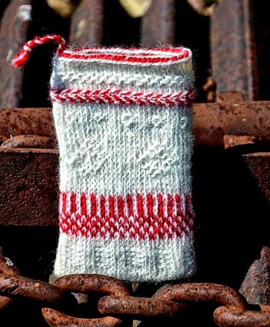 Twined mobile phone case