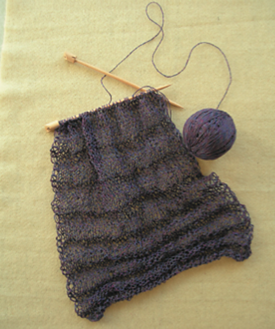 Wavy scarf in Linea/Böljande halsduk i Linea