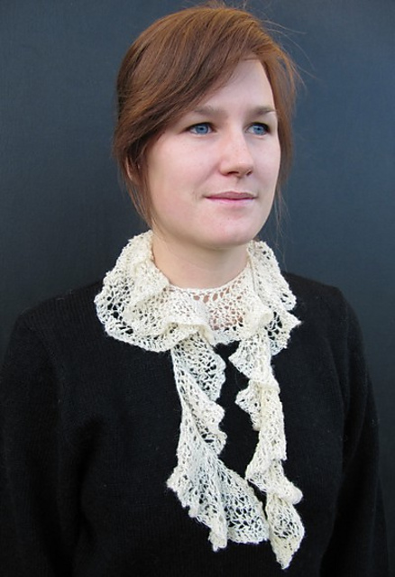 Gossamer scarf in wool/Skir spetsschal i ull