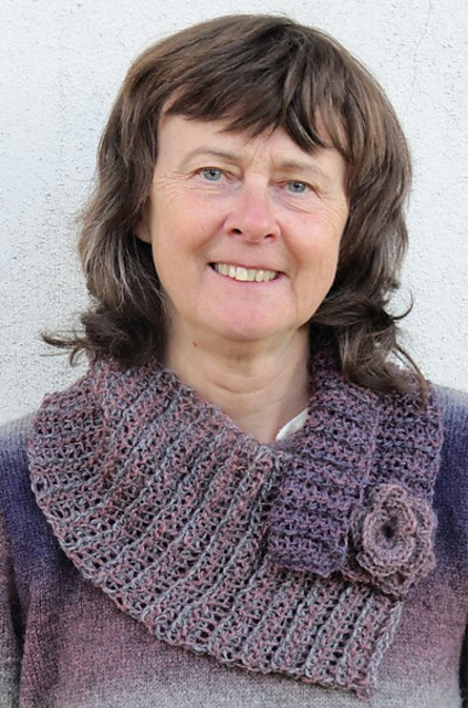 Scarf in Tunisian/Tvåändskrokad halsduk