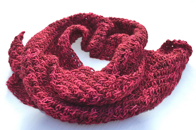 Sea of Roses scarf/Schalen Hav av Rosor