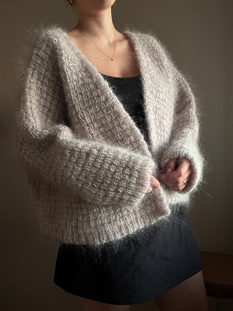 Ravelry: swan cardigan pattern by maria isaeva