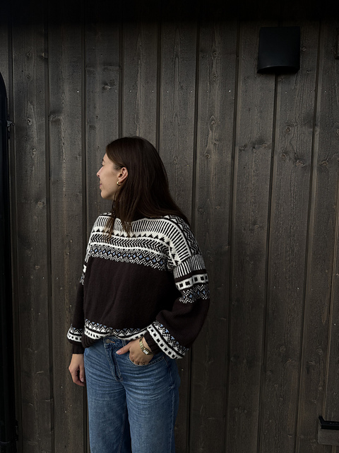 Myr Sweater