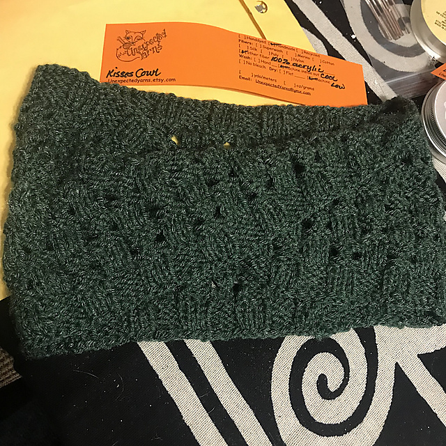 Crumpled Kisses Cowl