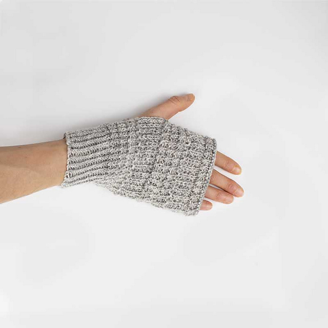Simple Textured Hand Warmers