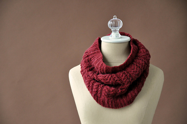 Syrah Cowl