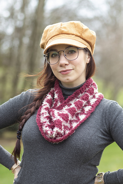 Mirror Image Cowl: Knit Version