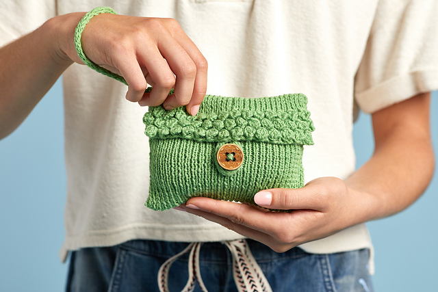 Crayon Clutch