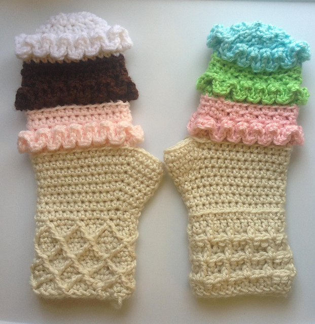3 Scoops Mittens