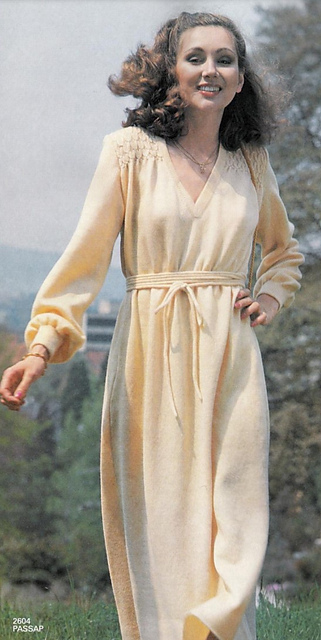 2604 Dress with smocking