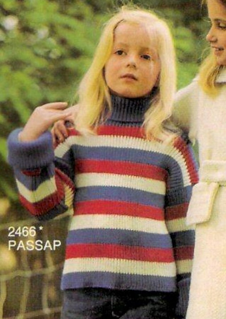 2466 Child's polo neck sweater