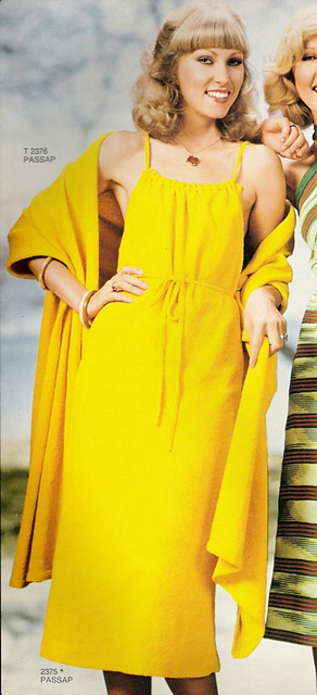 2375 Backless beach dress