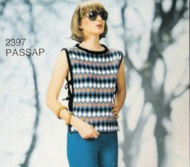 2397 Linen tabard