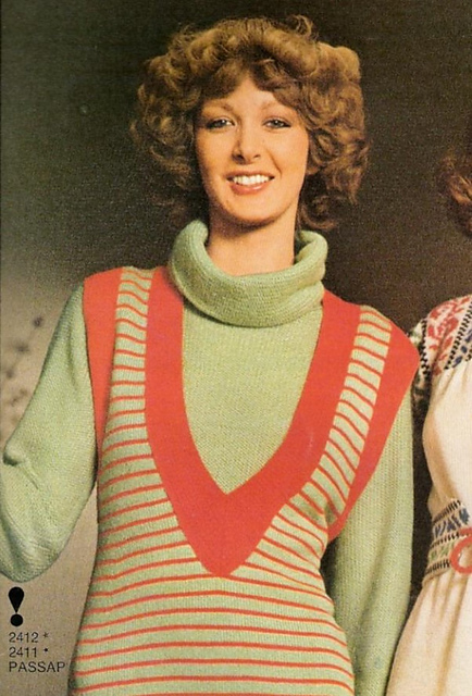 2412 Cowl neck jumper