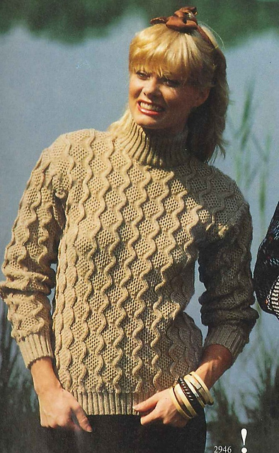2946  Lady's sweater